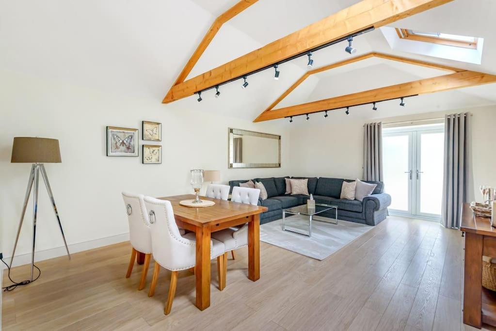 The Cowshed Apartamento Farmborough Exterior foto
