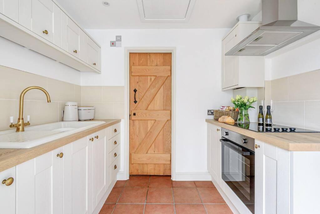The Cowshed Apartamento Farmborough Exterior foto