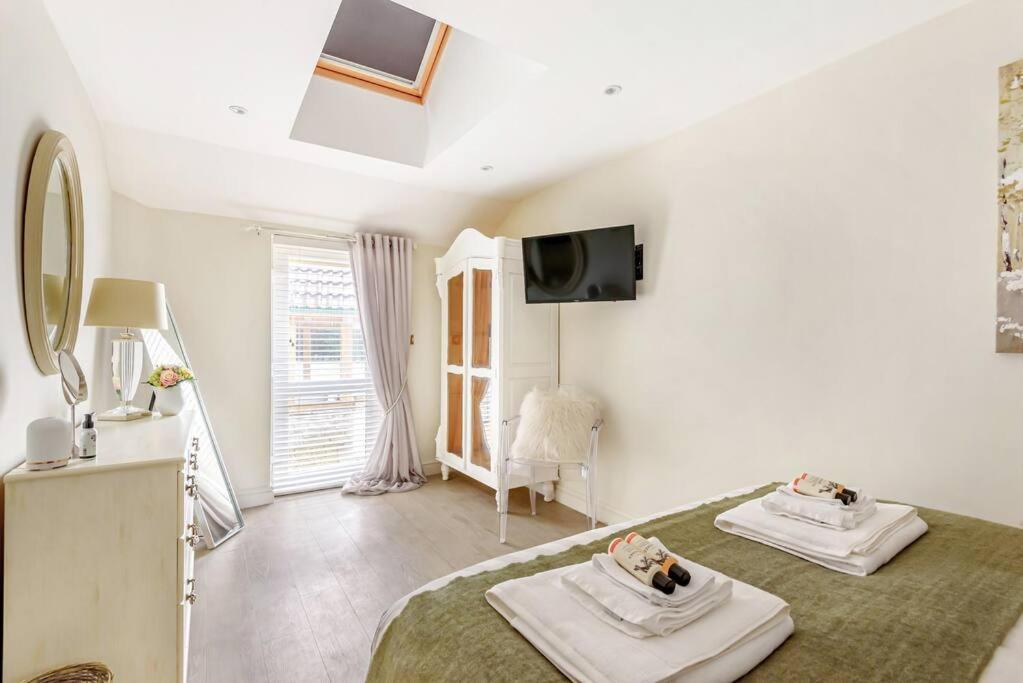 The Cowshed Apartamento Farmborough Exterior foto